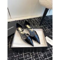 Chanel kitten-heel slingback pump size 35-40
