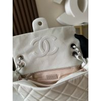Chanel Classic Flap Shoulder Bag in quilted lambskin beige SHW