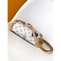 Women's Louis Vuitton Side Trunk MM handbag in White Calfskin