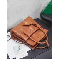 small Vintage Miu miu women's shopper handbag/shoulder leather tote with plaque charm - 图片 3