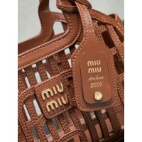Small Women's laser-cut cage shopping handabg Miu miu resort beach tote with detachable clutch - 图片 9