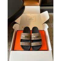 epsom Hermes Jackson flat sandal summer slipper with silver kelly buckle