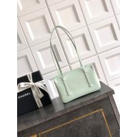 Chanel Preppy Coco Shoulder Flap/baguette Bag in caviar calfskin