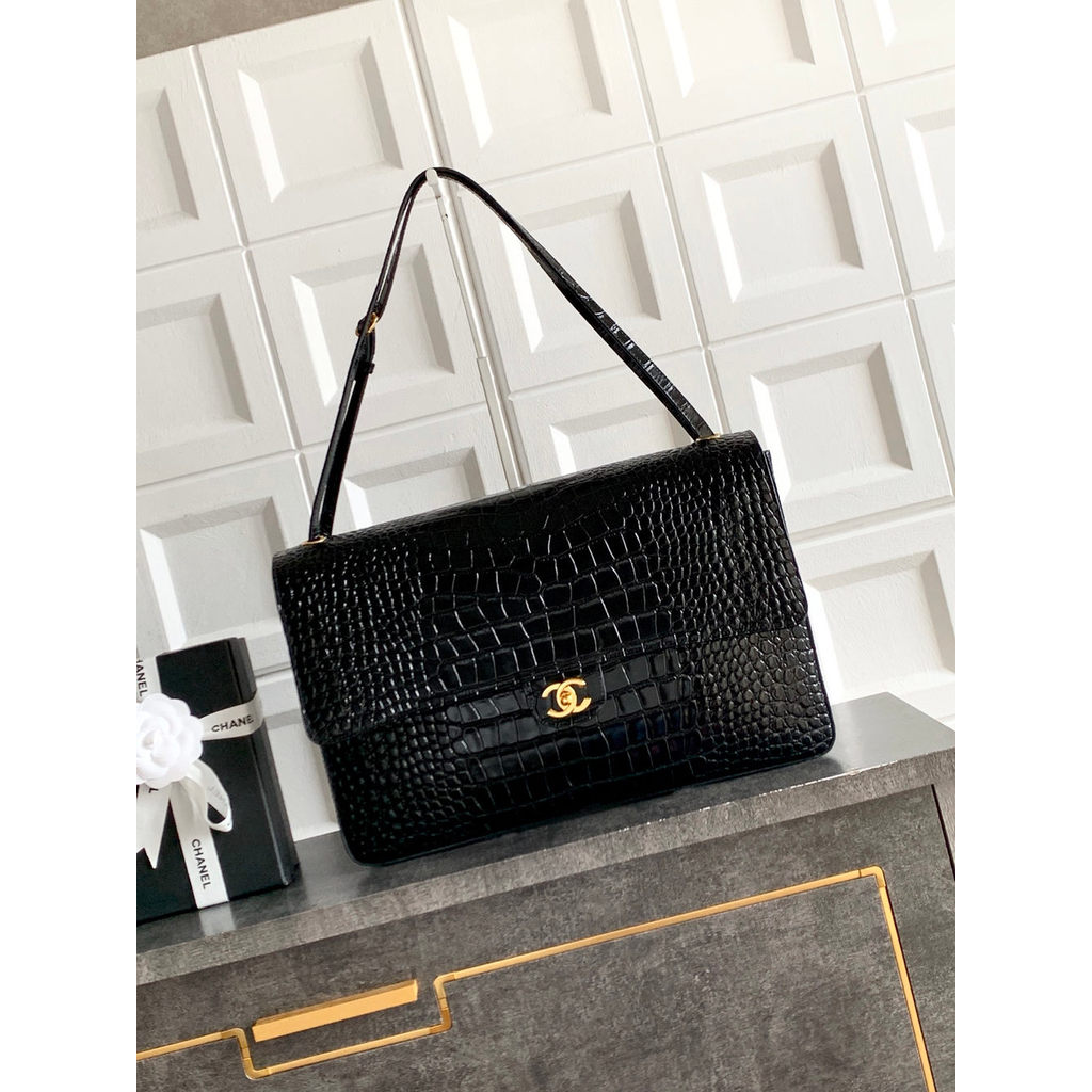 ph-11134201-820lb-mqsrk68dk4ctd9.jpg vintage Chanel Shoulder Flap Bag in black Croco-Effect Calfskin