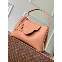 rouge Louis Vuitton Capucines GM Grainy Calfskin Tote Bag Women