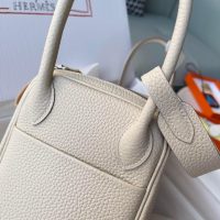 Craie Hermes Lindy 26 top-handle handmade handbag holiday traveling tote with protective feet