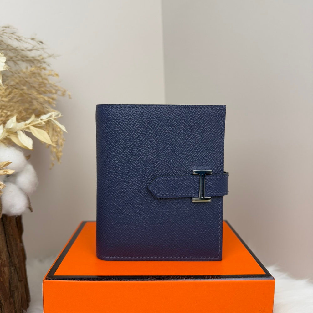 ph-11134201-820lc-mqsq948mx3wv83.jpg epsom Hermes beam trifold small wallet card holder with silver H clasp