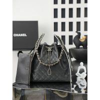 Chanel 25 Small/medium Handbag in Black and White with detachable clutch