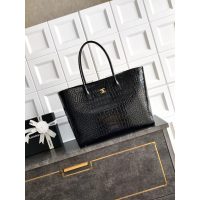 Chanel shopping Tote in black Croco-Effect Calfskin