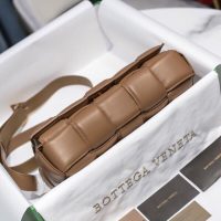 Bottega BV cassette woven flap square messenger padded cosmetic pouch clutch with magnetic closure - 图片 7