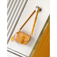 Louis Vuitton LV monogram canvas messenger shoulder bag