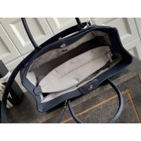 Chanel medium/small Executive Shopper Tote in caviar calfskin
