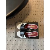 Chanel two-tone chunky heel sandal size35-40