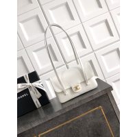 Chanel Preppy Coco Shoulder Flap/baguette Bag in caviar calfskin