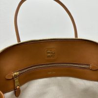 caramel Miumiu shell shoulder open tote large shopper handbag plain resort beach bag - 图片 6
