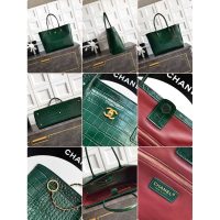 Chanel shopping Tote in olive Croco-Effect Calfskin
