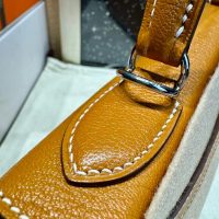 handcrafted Hermes Kelly 28 Sellier top-handle bag -Moutarde chevre leather boutique inclusion
