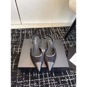 Chanel kitten-heel slingback pump size 35-40