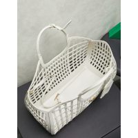 Large Women's laser-cut cage shopper handabg Miu miu resort beach tote with detachable clutch - 图片 8