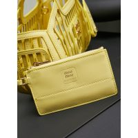 Small Women's laser-cut cage shopping handabg Miu miu resort beach tote with detachable clutch - 图片 5