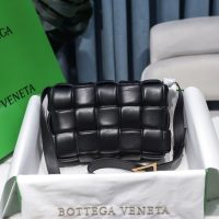 Bottega BV cassette padded cosmetic pouch clutch woven flap square messenger with magnetic closure - 图片 9