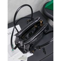 small Vintage Miu miu women's shopper handbag/shoulder leather tote with plaque charm - 图片 7