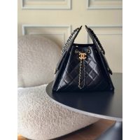 Small diamond-quilted Chanel hammock handbag/drawstring shoulder hobo tote/chain crossbody bag