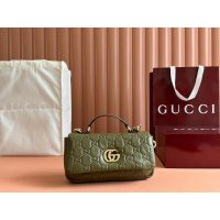 Gucci GG Marmont Shoulder Bag Women in olive calfskin