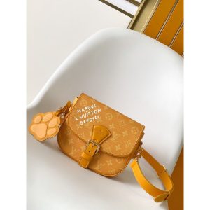 Louis Vuitton LV monogram canvas messenger shoulder bag