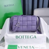 Bottega BV cassette padded cosmetic pouch clutch woven flap square messenger with magnetic closure - 图片 3