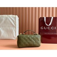 Gucci GG Marmont Shoulder Bag Women in olive calfskin